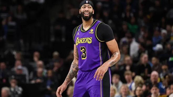 球队背后故 球队背后故