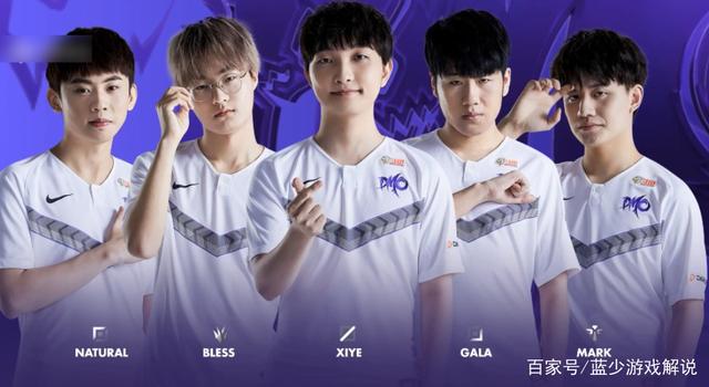 板滑雪男子 板滑雪男子