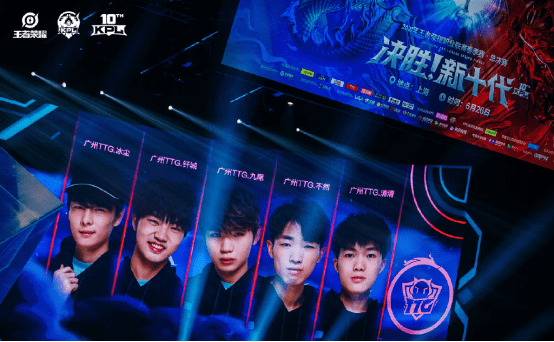 延伸到更长 延伸到更长